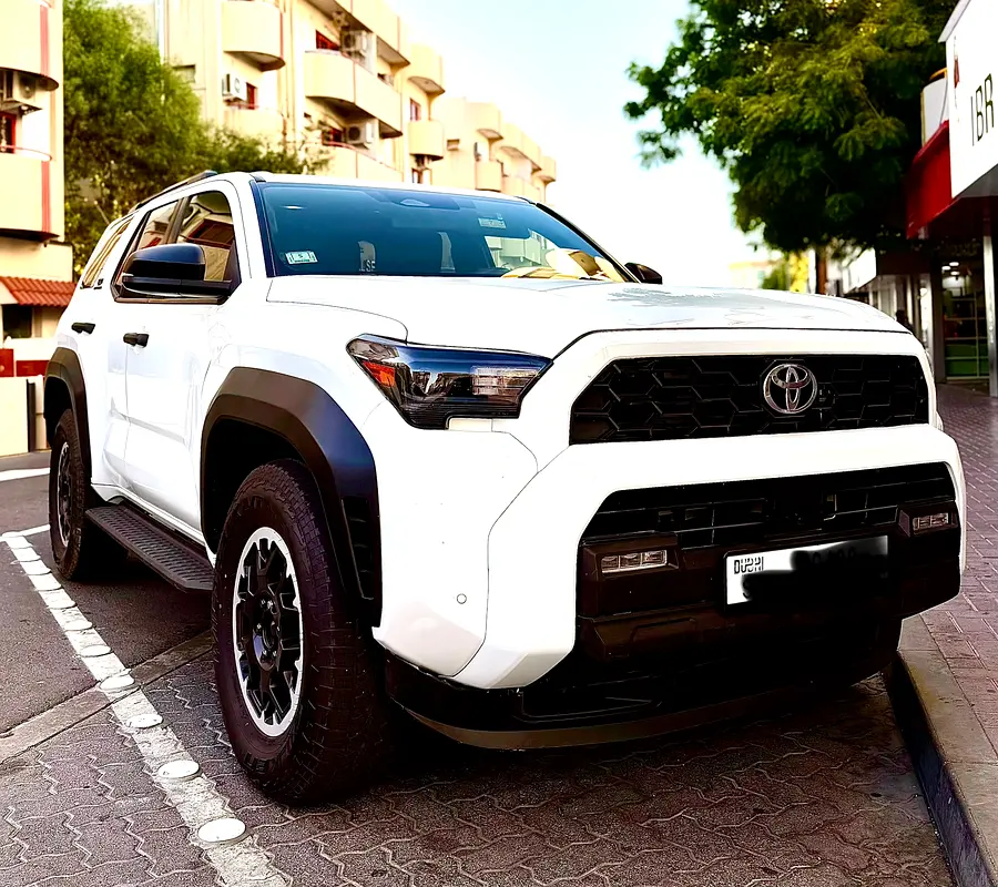Toyota 4Runner 2025 — photo 1 of 7