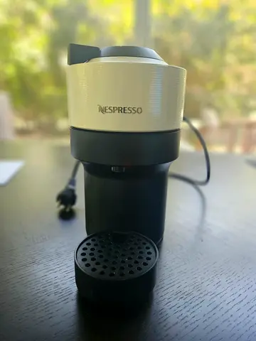 Selling my Nespresso Vertuo Pop in Coconut White, compact model