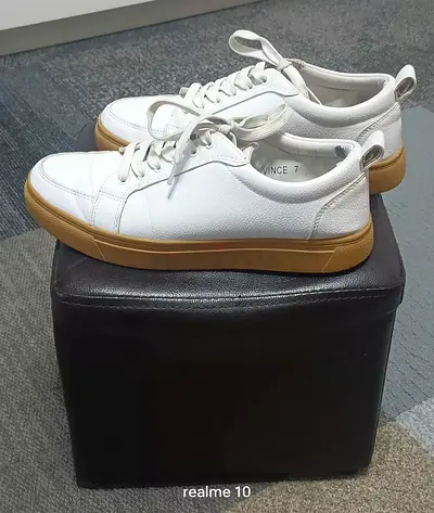 White Leather Vince Sneakers with Gum Sole
