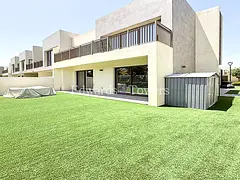 Park Facing | Single Row | Vacant