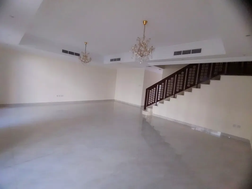 LOOK LIKE NEW IN MIRDIF 5 BEDROOMS with MAID ROOM VILLA AVAILABLE FOR RENT (ONLY FOR FAMILY )SHEARING POOL