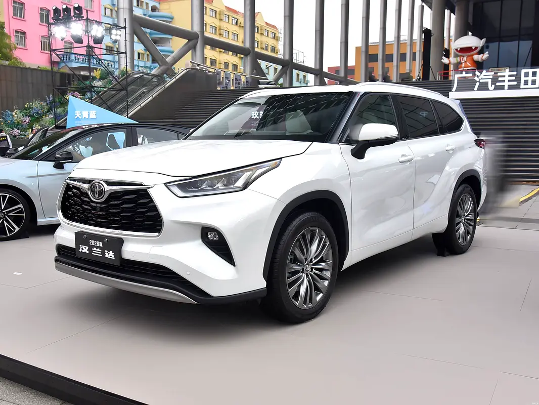 Toyota Highlander 2026 — photo 1 of 15