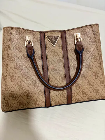 Authentic guess hand bag excellent condition