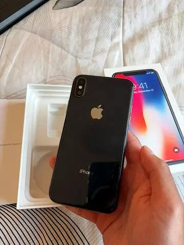 iPhone X USED - with Box