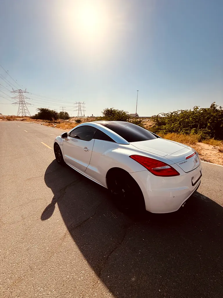 Peugeot RCZ 2012 — photo 1 of 19