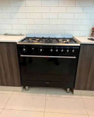 Italian Smeg Top 5 Burner Gas Down Oven Electric Cooker Range Size 90cm