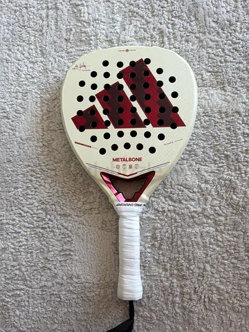 Adidas metalbone reserve padel racket