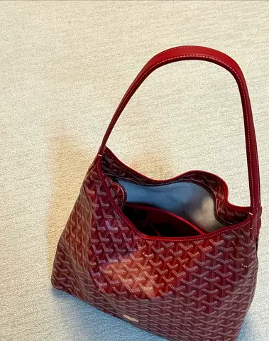 goyard hobo red full set 99%new