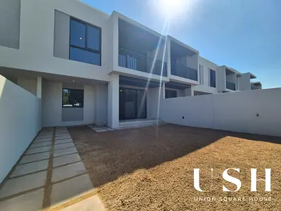 4 Bed + M | End Unit | Large Plot | Close to the Park