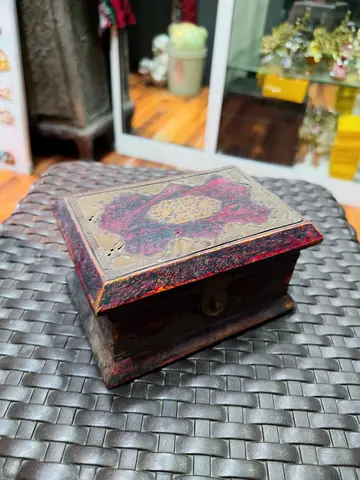 Vintage Handcrafted Decorative Wooden Jewelry Box with Inlay 13cm