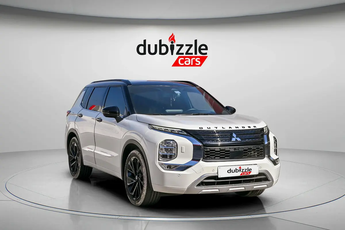 Mitsubishi Outlander 2023 — photo 1 of 18