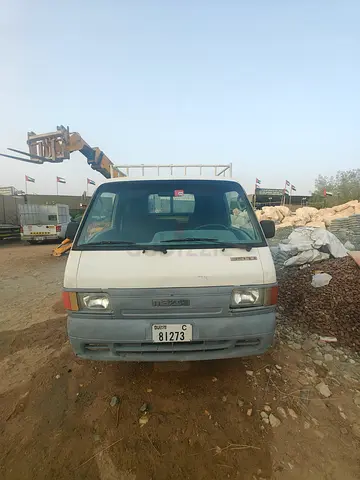 Mazda E2000 Pick up 2 Ton