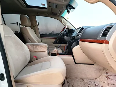 2015 Toyota LAND CRUISER — миниатюра 10