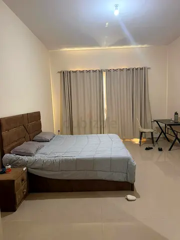 King Size Bed – Excellent Condition