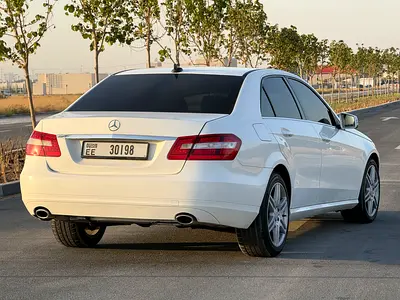 Mercedes-Benz E-Class E 300 2013 GCC Specs