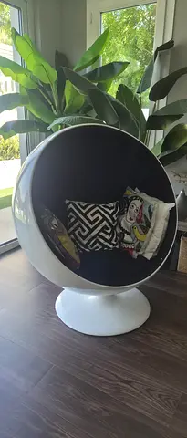Retro White Ball Chair with Black Interior — Iconic Egg Pod Seat