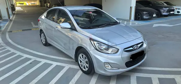 Hyundai Accent GL 2013 GCC Specs