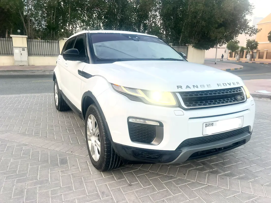 Land Rover Range Rover Evoque 2016 — photo 1 of 17