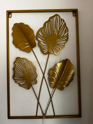 Gold Metal Wall Art - Decorative Leaf Frame