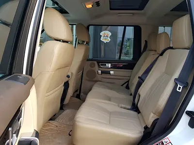 2015 LAND Rover LR4 — фото 11