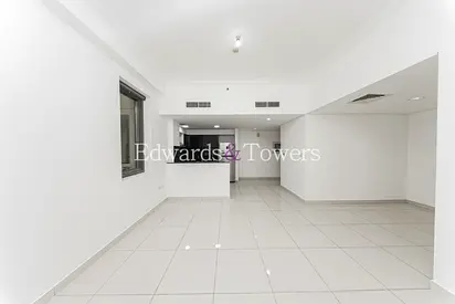 Spacious Apartment | Unfurnished | High Floor