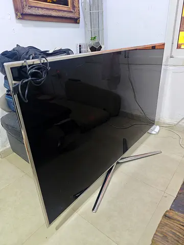 SAMSUNG TV 60 INCH smat tv ment quality