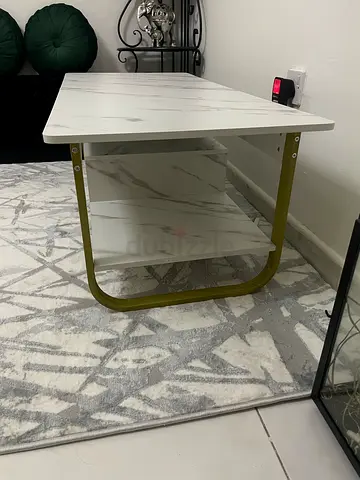Compact white marble-effect coffee table brand new for sale