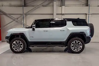 2025 GMC HUMMER — фото 5