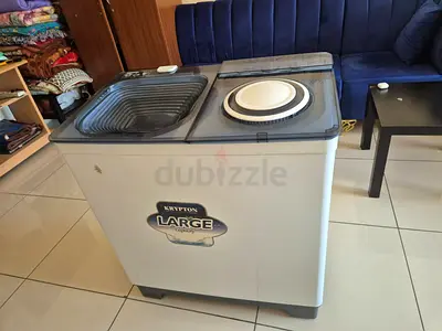 WASHING MACHINE WITH DRYER ONLY 6 MONTH USED
