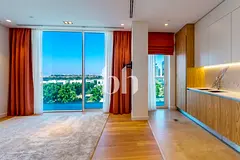 Up to 6 cheques | Vacant | Well Maintained unit