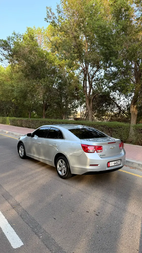 Chevrolet Malibu 2016 — photo 1 of 10