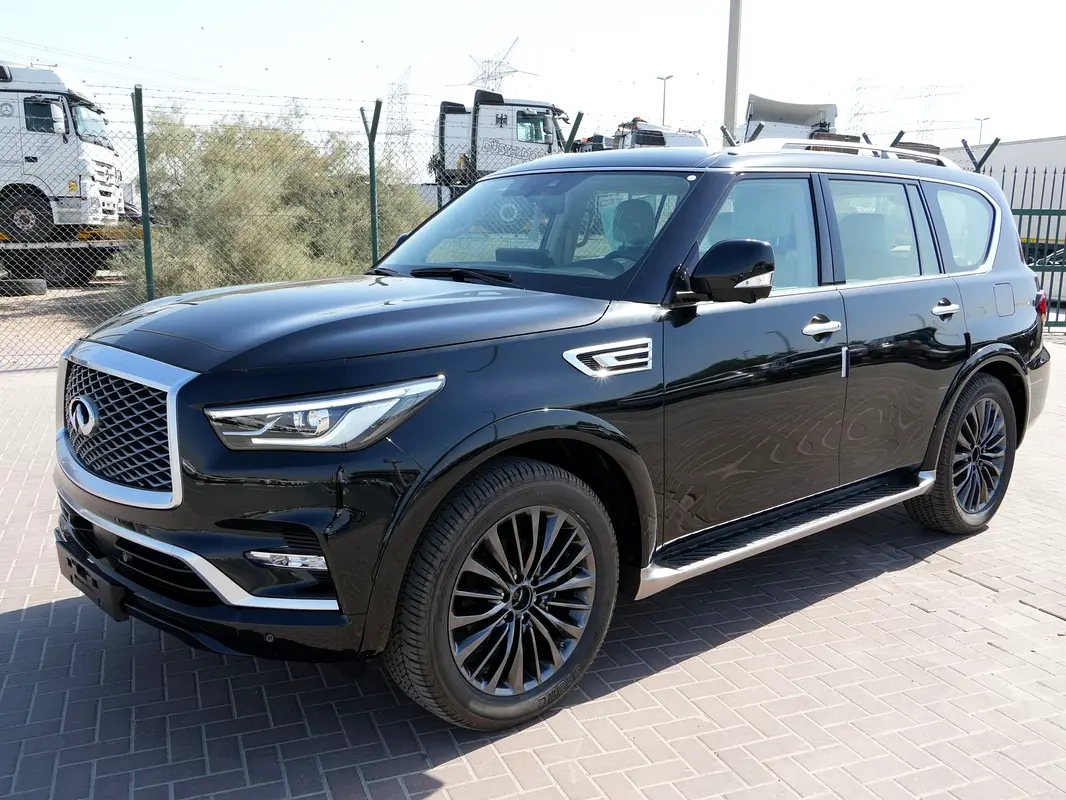 Infiniti QX80 2024 — photo 1 of 19