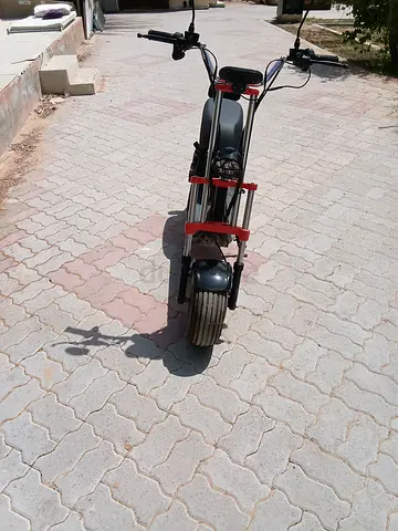 Electric adult with large deck and suspension - used