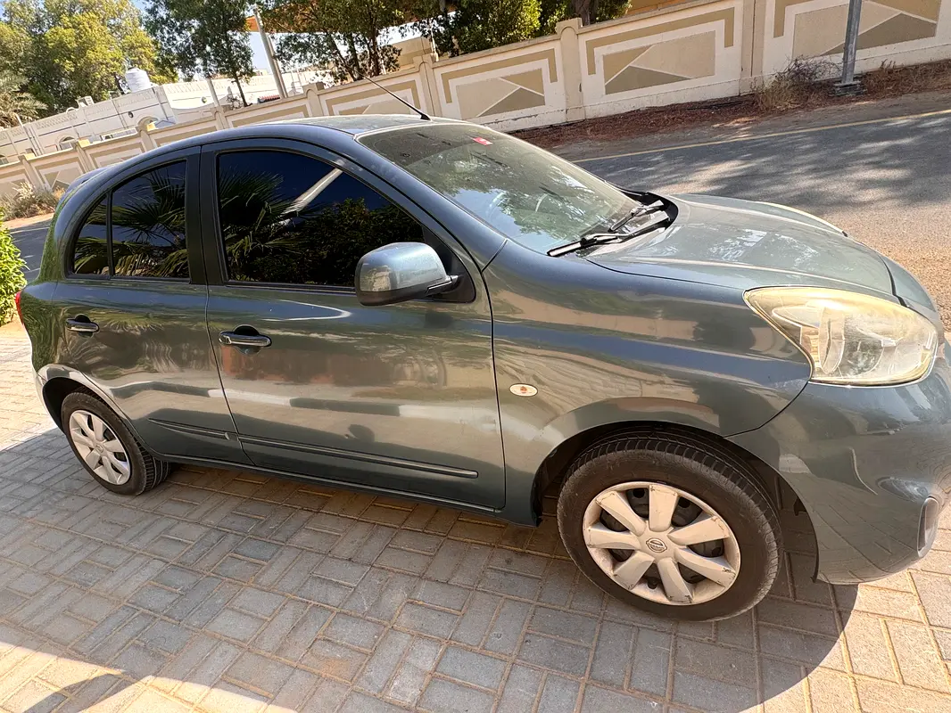 Nissan Micra 2019 — photo 1 of 7