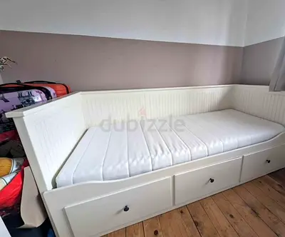 Ikea hemness daybed with 2 new ikea mattress