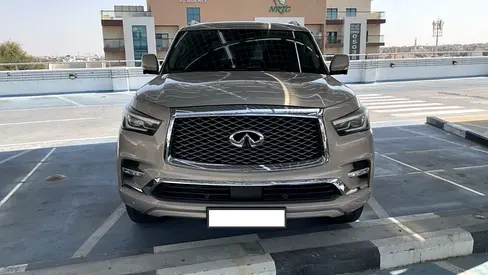 Infiniti QX80 Luxury 2018 | GCC Specs | Low Mileage | Full Option | Champagne Beige