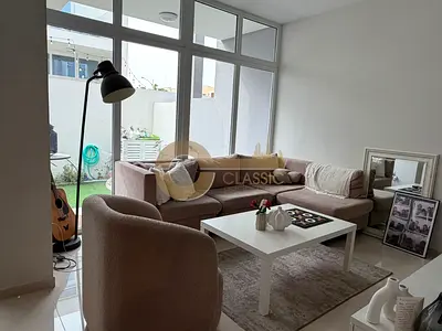 3 BR Townhouse | Open Kitchen | Ready to Move