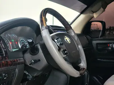 2011 Toyota LAND CRUISER 照片 11