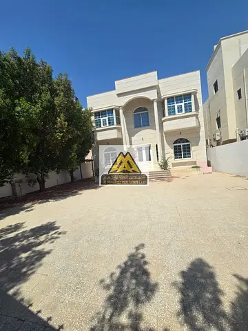 A great rental opportunity in Al Mowaihat 1, Ajman. This spacious villa offers 6 bedrooms, a large