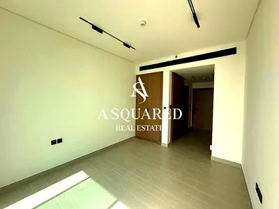 Cozy | Vibrant | Prime Location | Tenanted