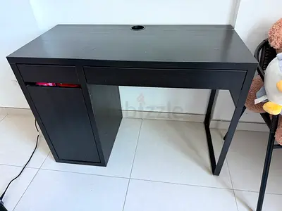 IKEA DESK NEGOTIABLE