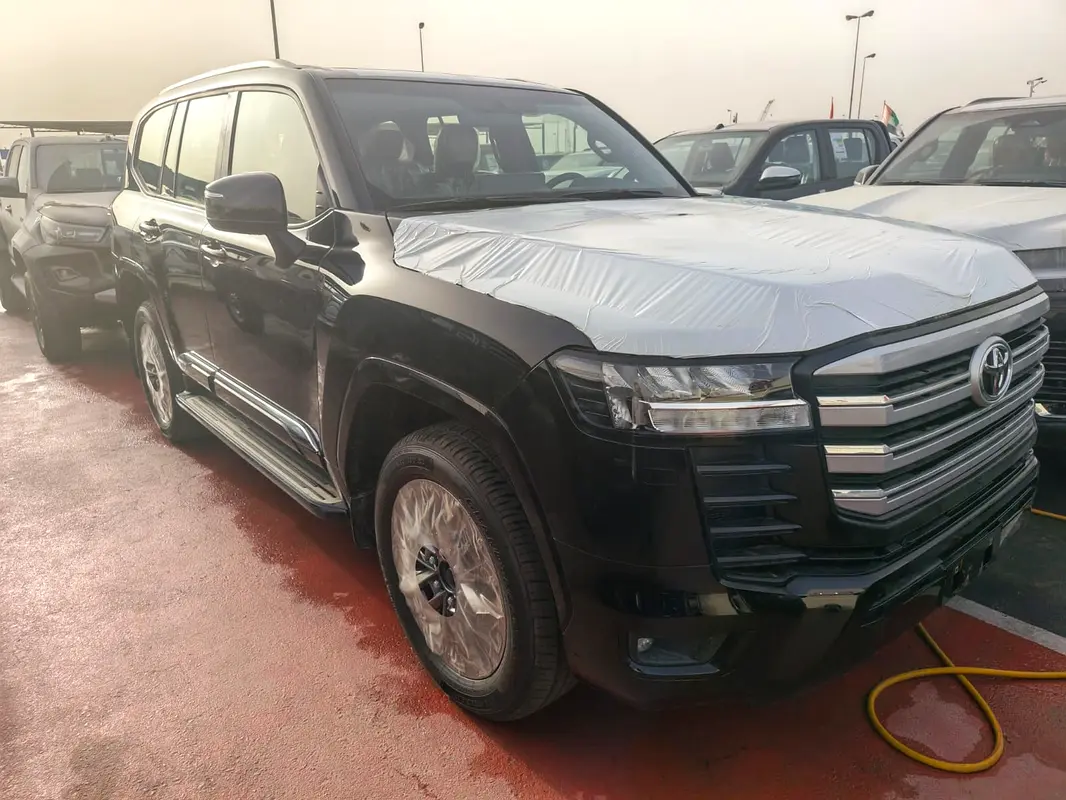 Toyota Land Cruiser 2026 — photo 1 of 14