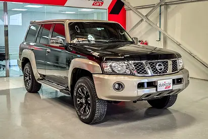 AED 3100/month | 2023 Nissan Patrol Safari Super Safari | GCC Specs | Ref#480028