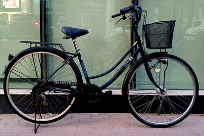 Attractive Japanese imported High quality bike Fully serviced 6 speed Shimano Dynamo operated light