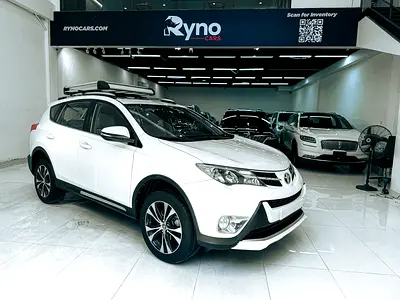 2015 Toyota Rav 4 VXR 2.5L V4 // Cash/ Credit Card // Well Maintained