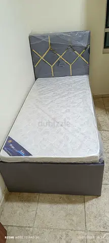 Single velvet bed including madical mattres brand new available