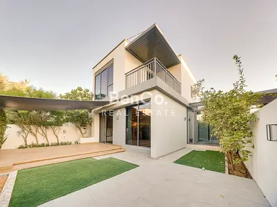 Corner End | Extended | Garden Upgraded | Vacant