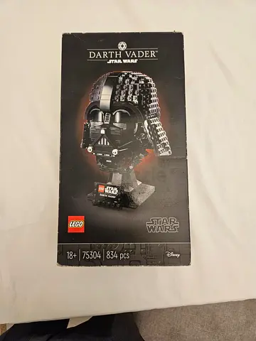 LEGO Star Wars Darth Vader Helmet 75304 New Sealed