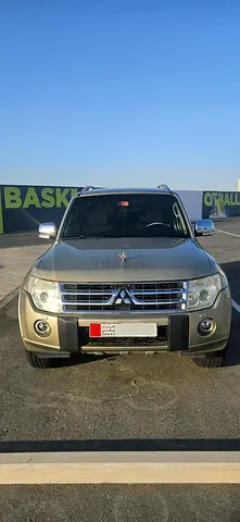 ORIGINAL!Mitsubishi Pajero GLS 2010 | GCC Specs | Well Maintained