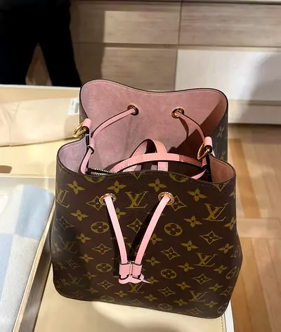 LV neonoe bag 98%new full set